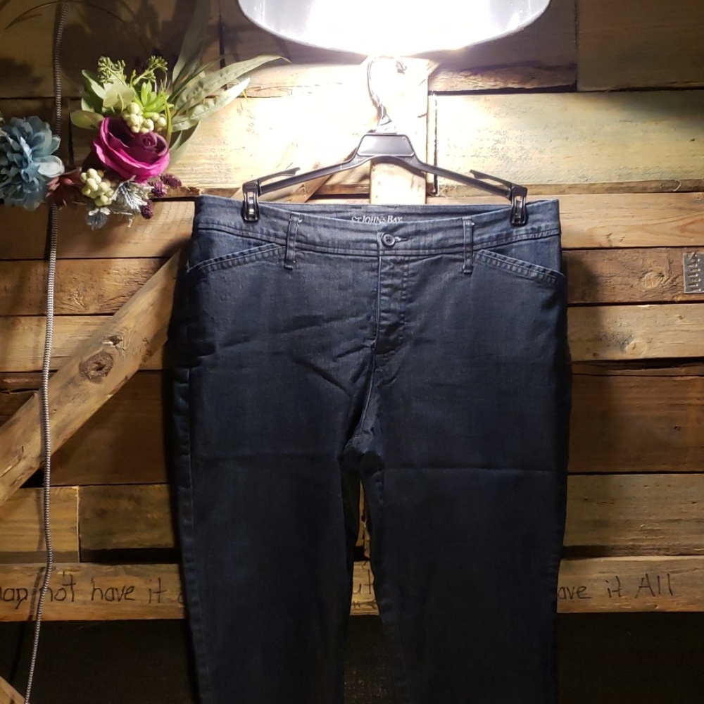 Womens capris jean